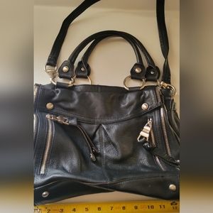 B. Makowsky handbag